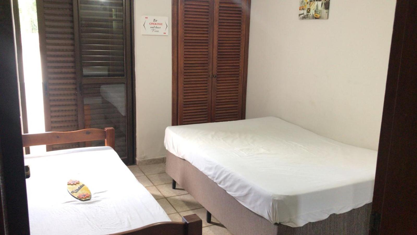 Com Piscina No Itagua Em Apartment